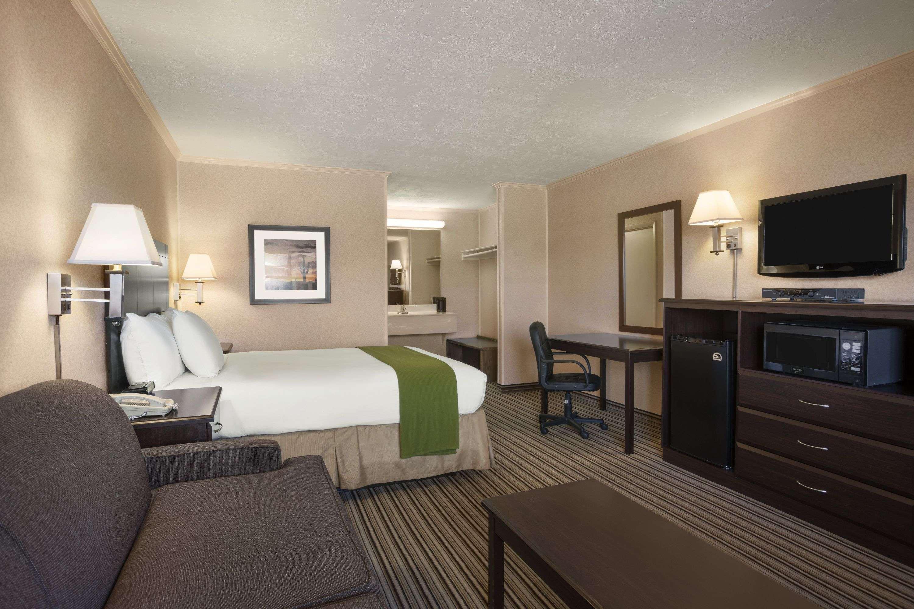 Days Inn by Wyndham Grants Exterior foto
